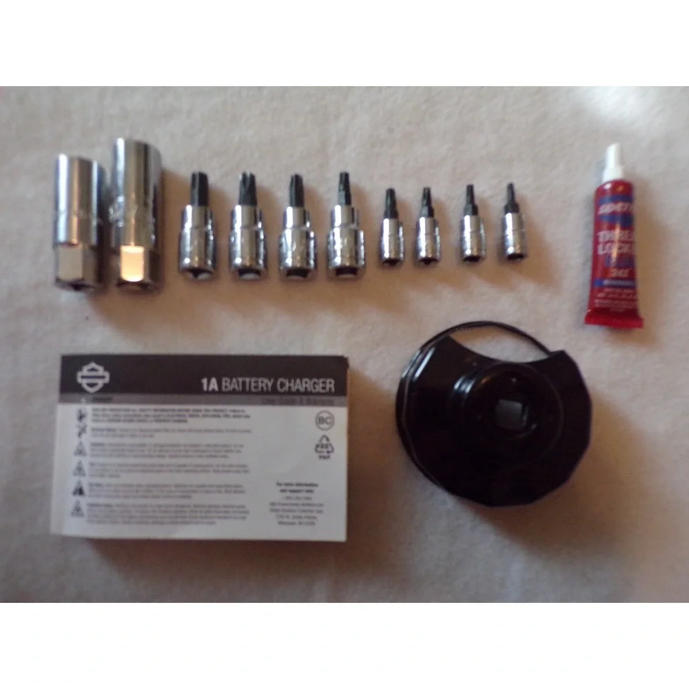 HARLEY-DAVIDSON BATTERY TENDER AND STAR BIT SOCKETS AND OIL FILTER WRENCH